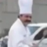 偷偷走路的人