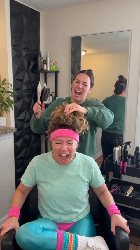 Screaming Hair Funk AI · Salon